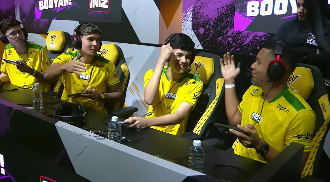 Atletas da INTZ em treino